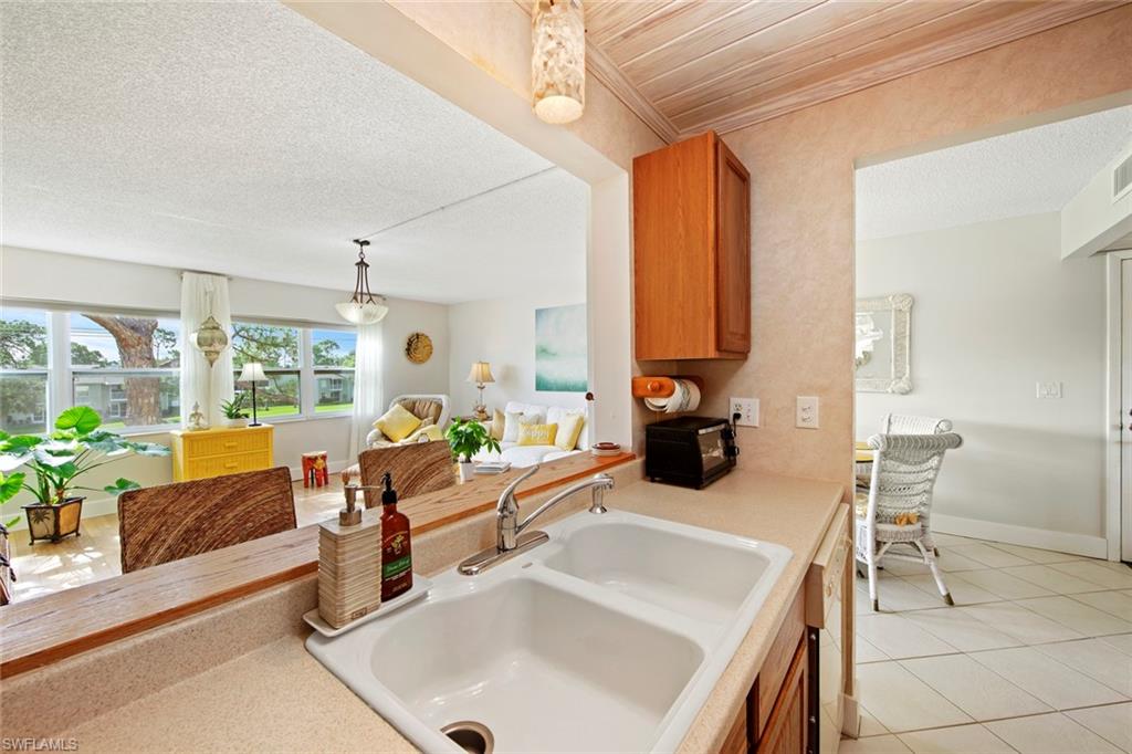 FOREST LAKES - Residential Lease