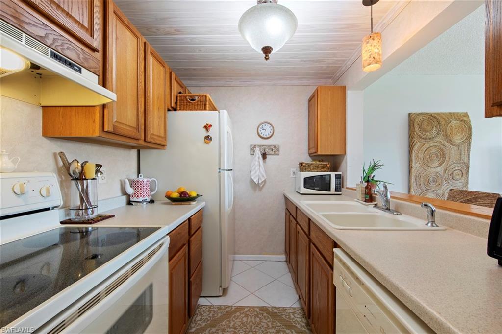 FOREST LAKES - Residential Lease