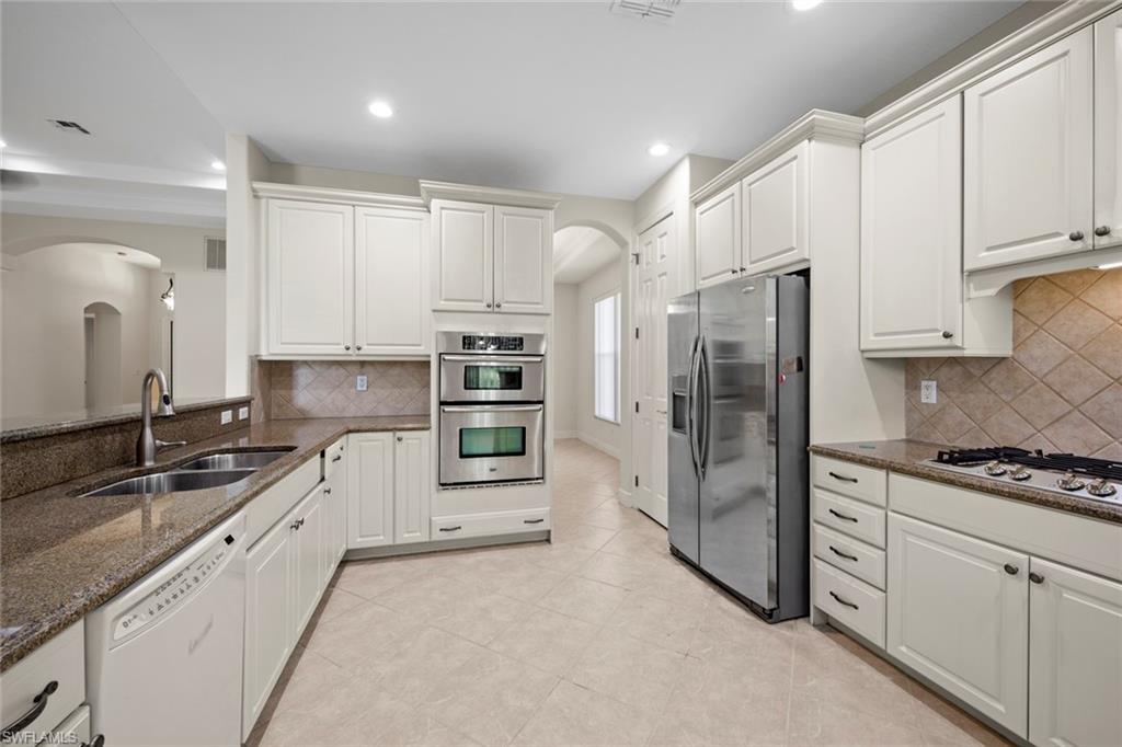 BELLE LAGO - Residential