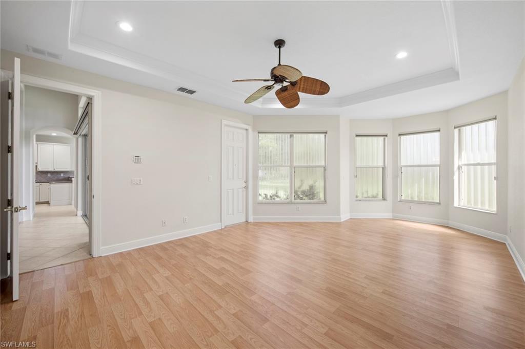 BELLE LAGO - Residential