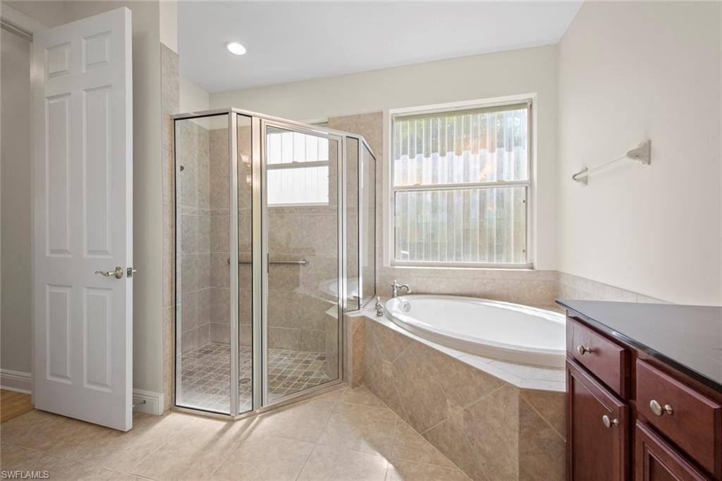 BELLE LAGO - Residential