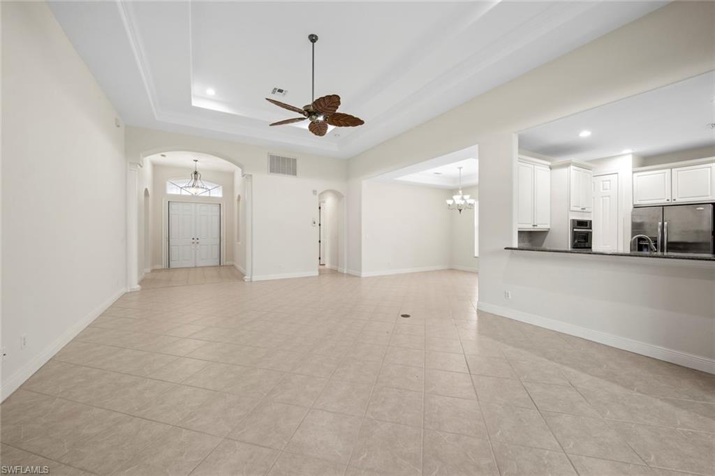 BELLE LAGO - Residential