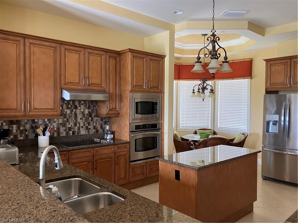 AVELLINO ISLES - Residential