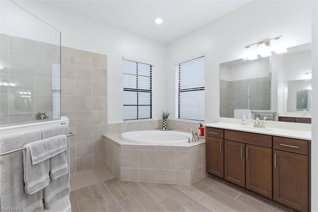 VERDANA VILLAGE - Residential