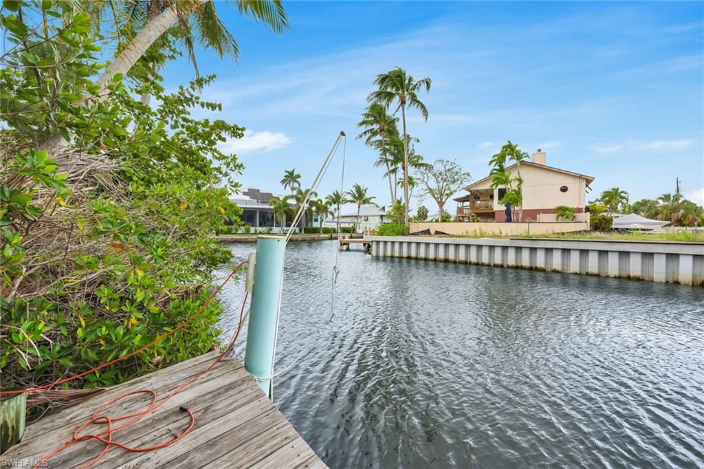 3261 Lakeview DR