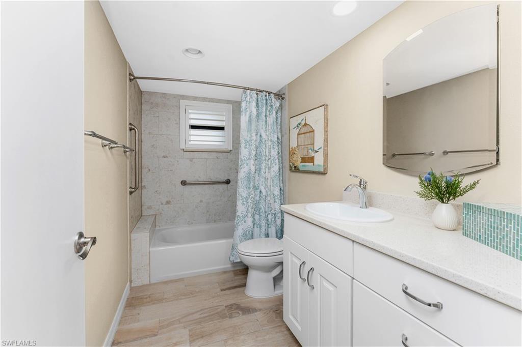 COMMODORE CLUB - Residential