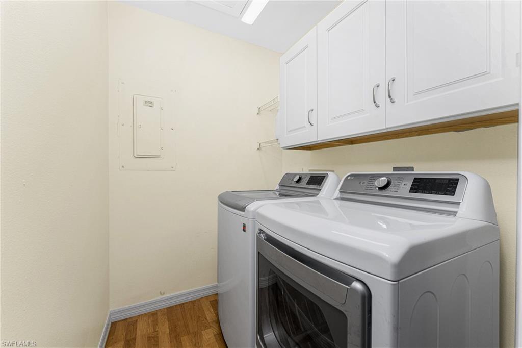 COMMODORE CLUB - Residential