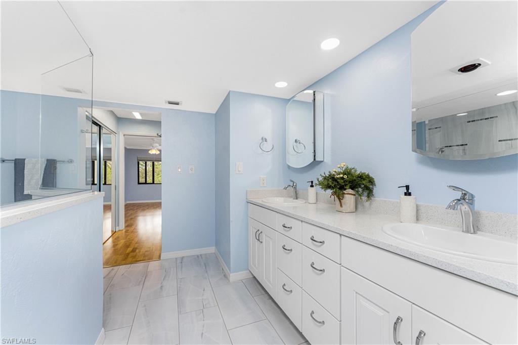 COMMODORE CLUB - Residential