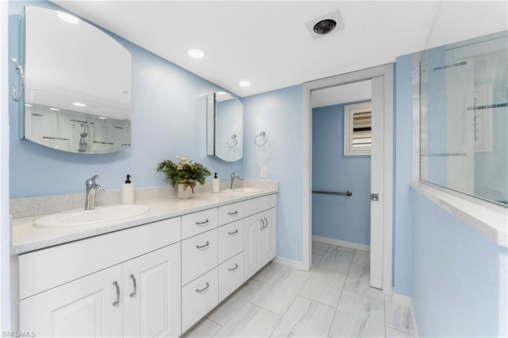 COMMODORE CLUB - Residential