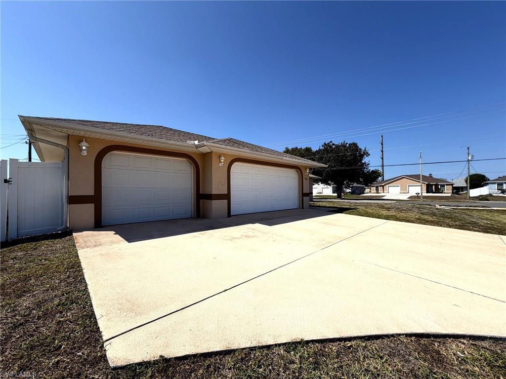 CAPE CORAL - Residential