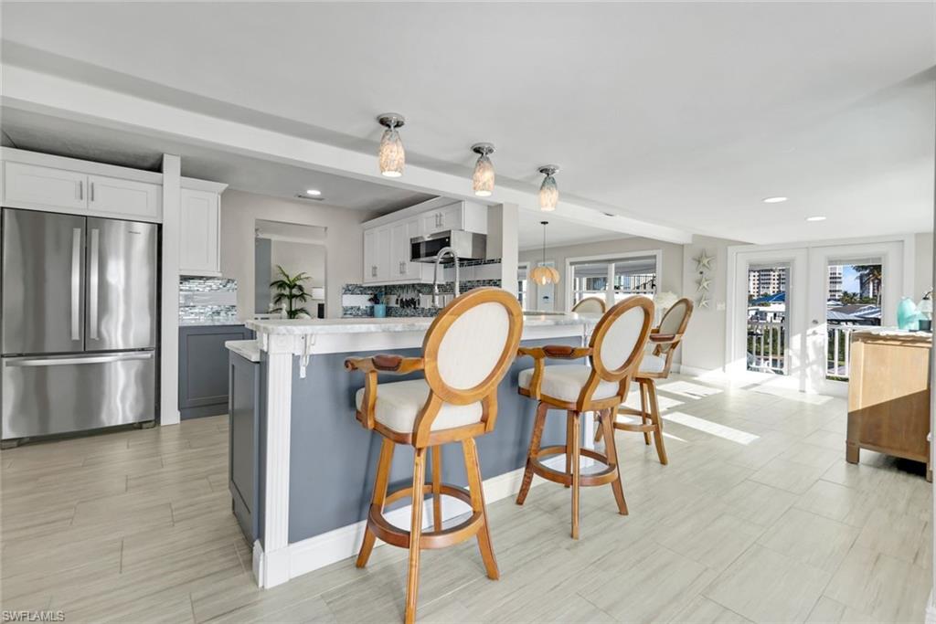 LAGUNA SHORES - Residential