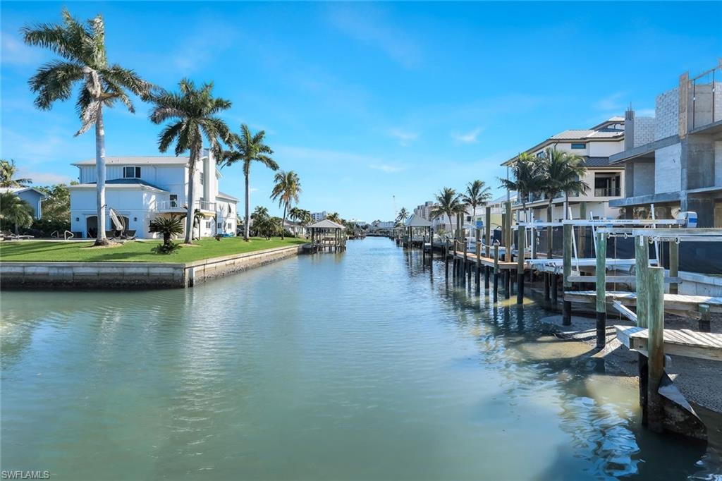 LAGUNA SHORES - Residential