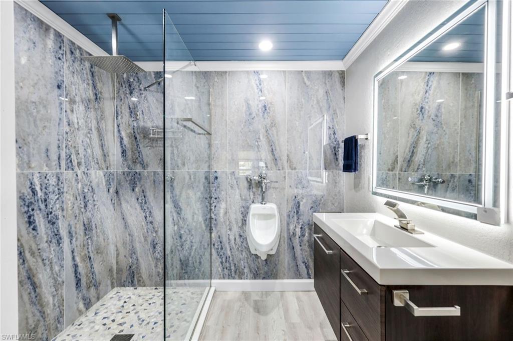 LAGUNA SHORES - Residential