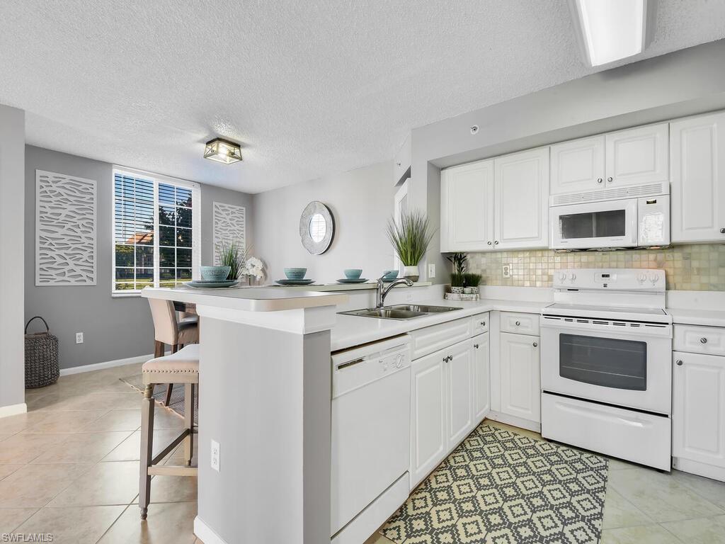 THE ENCLAVE AT NAPLES - Residential