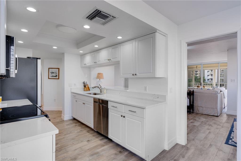 VANDERBILT LANDINGS - Residential Lease