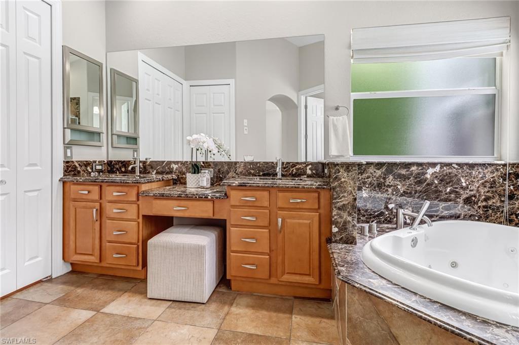 WILSHIRE LAKES - Residential