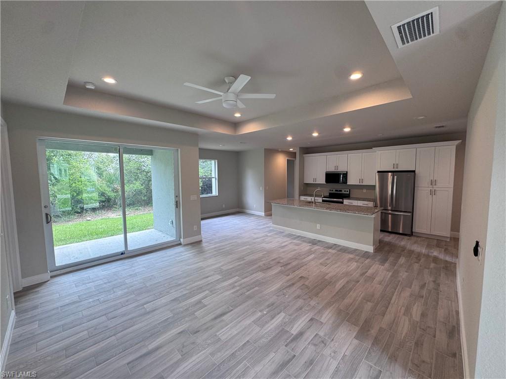 BANYAN VILLAGE - Residential Lease