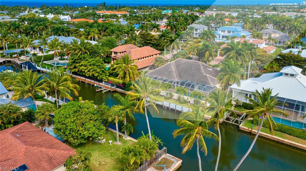 AQUALANE SHORES - Residential