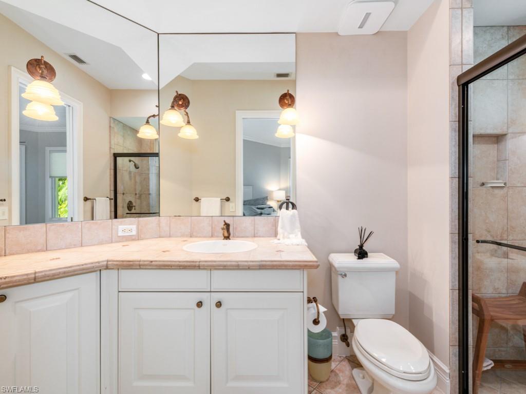 BAY WOODS - Residential