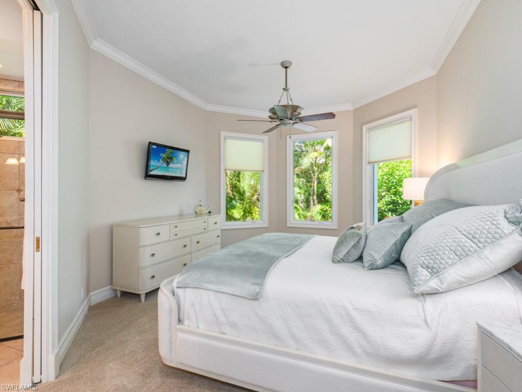 BAY WOODS - Residential