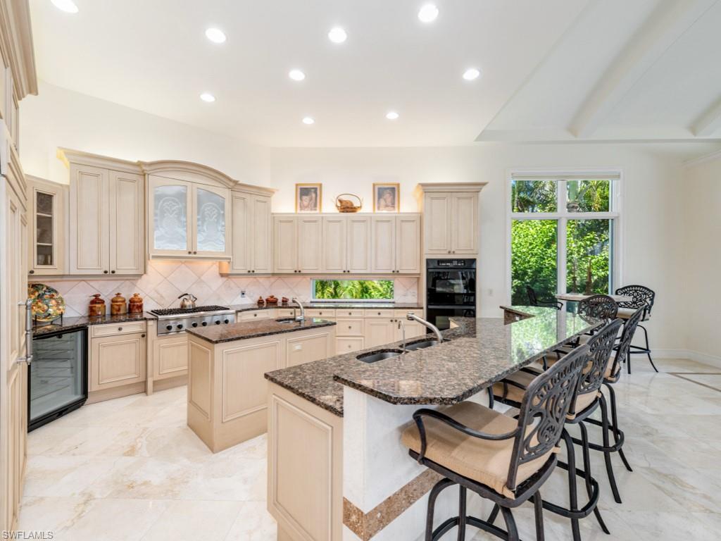 BAY WOODS - Residential