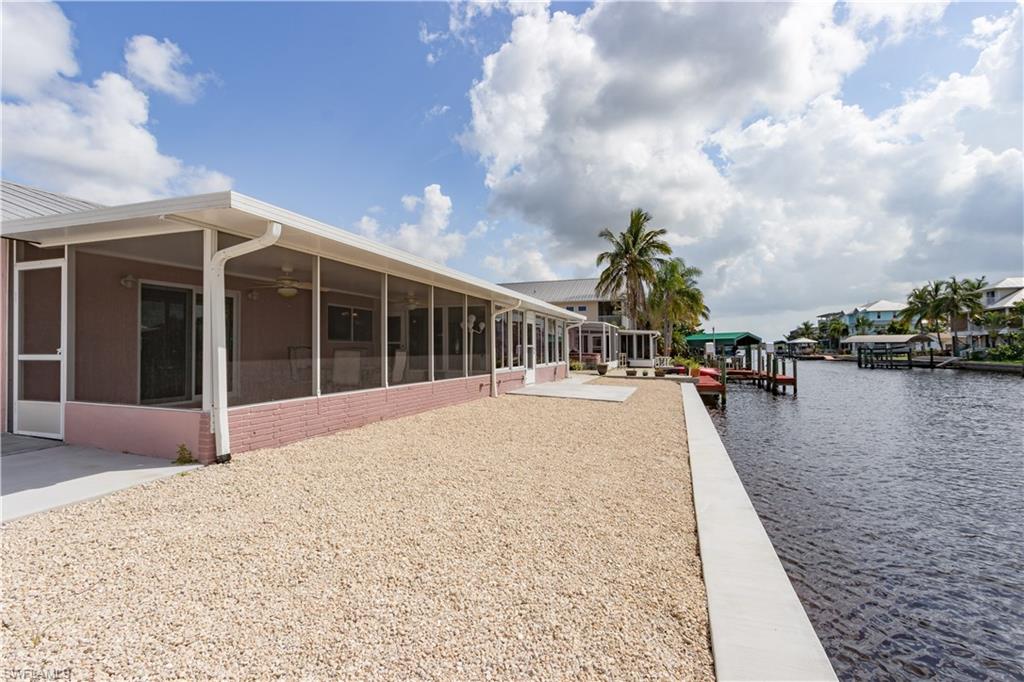 ISLAND HARBORS - Residential