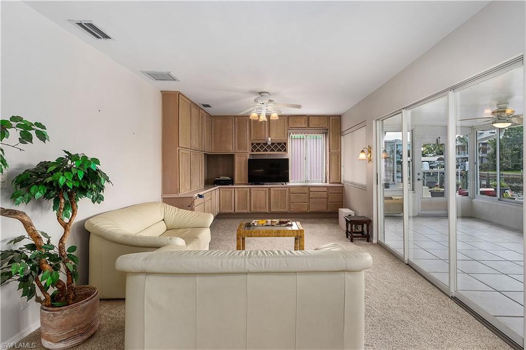 ISLAND HARBORS - Residential