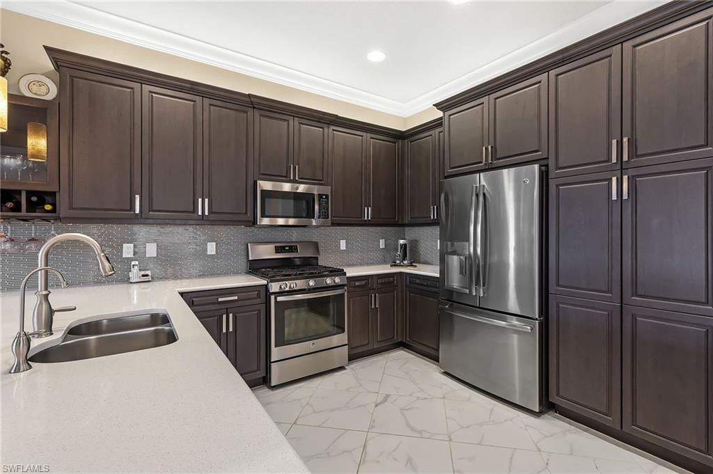 STONECREEK - Residential