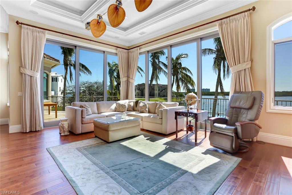 CAROLANDS - Residential