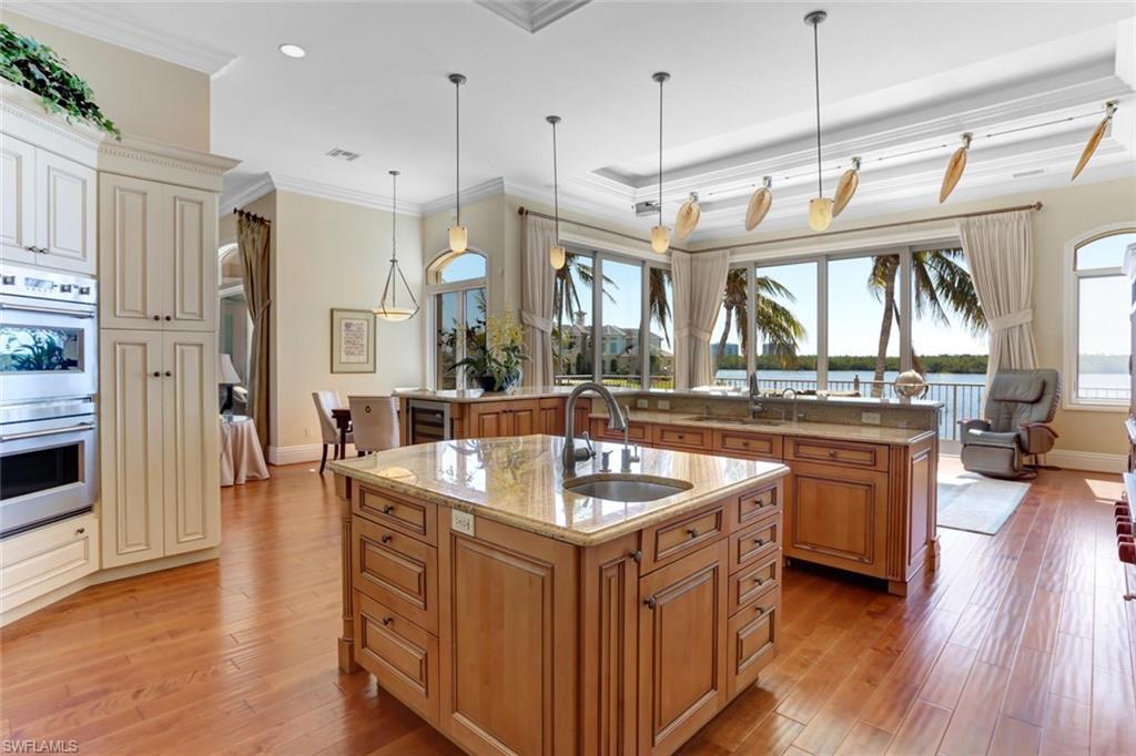 CAROLANDS - Residential