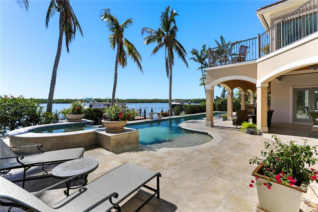 CAROLANDS - Residential