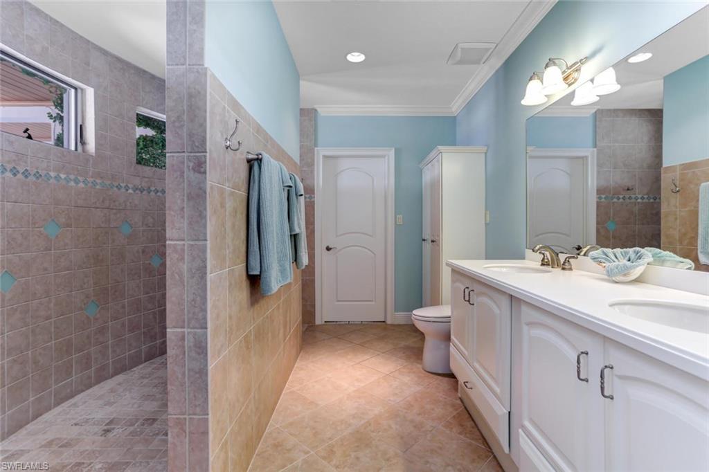 CAROLANDS - Residential