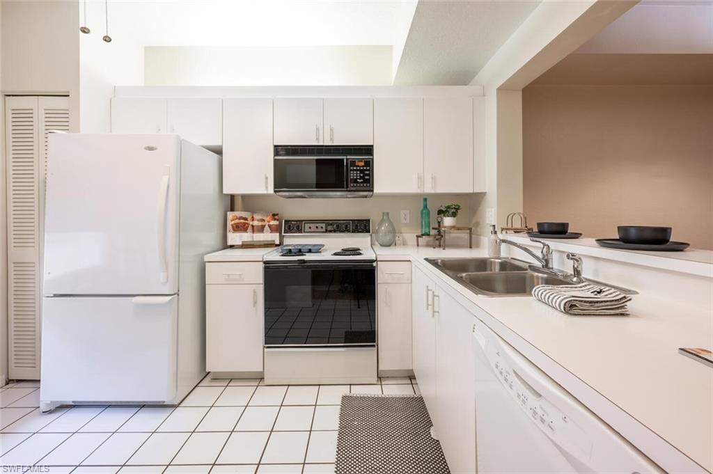 FAIRWAYS AT EMERALD GREENS - Residential