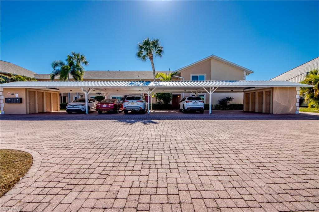 VILLA DE VERN CONDO - Residential