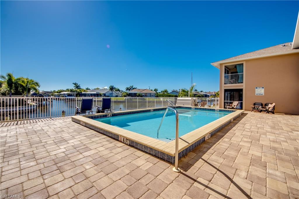 VILLA DE VERN CONDO - Residential