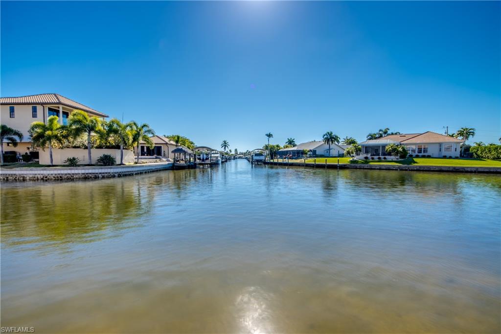 VILLA DE VERN CONDO - Residential