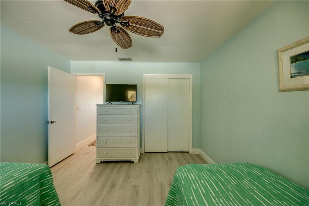 VILLA DE VERN CONDO - Residential