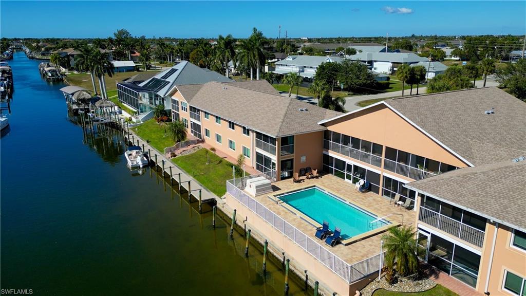 VILLA DE VERN CONDO - Residential