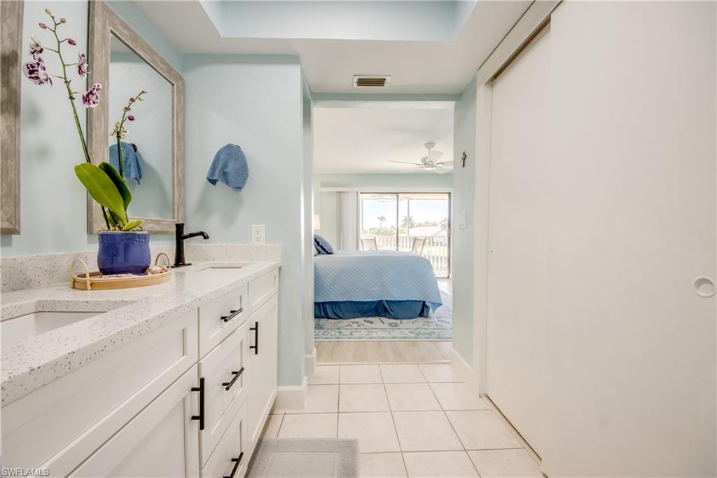 VILLA DE VERN CONDO - Residential