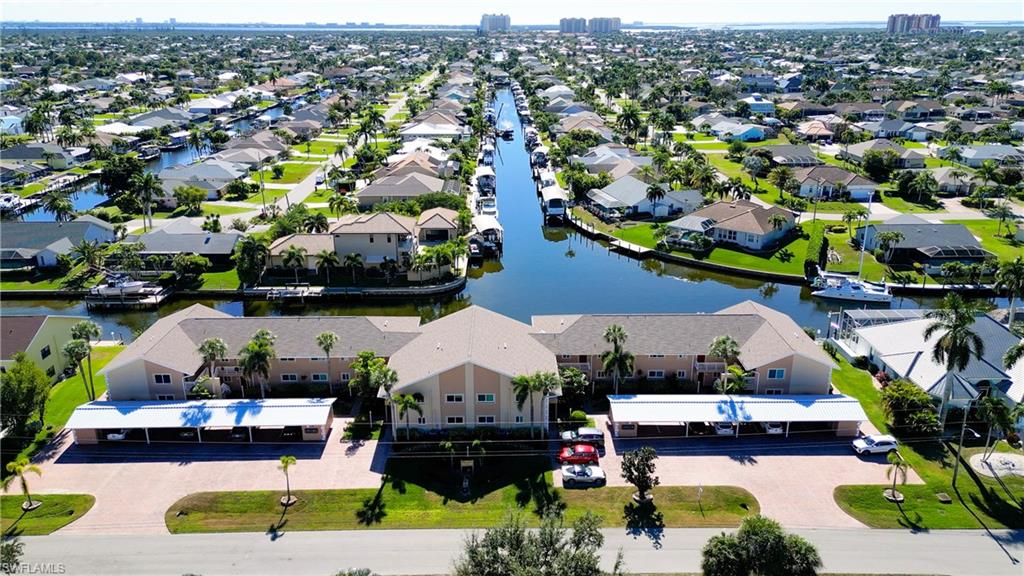 VILLA DE VERN CONDO - Residential