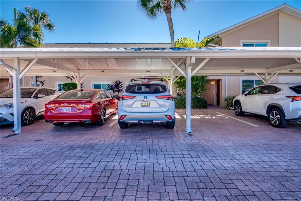 VILLA DE VERN CONDO - Residential