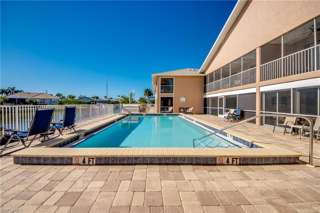 VILLA DE VERN CONDO - Residential