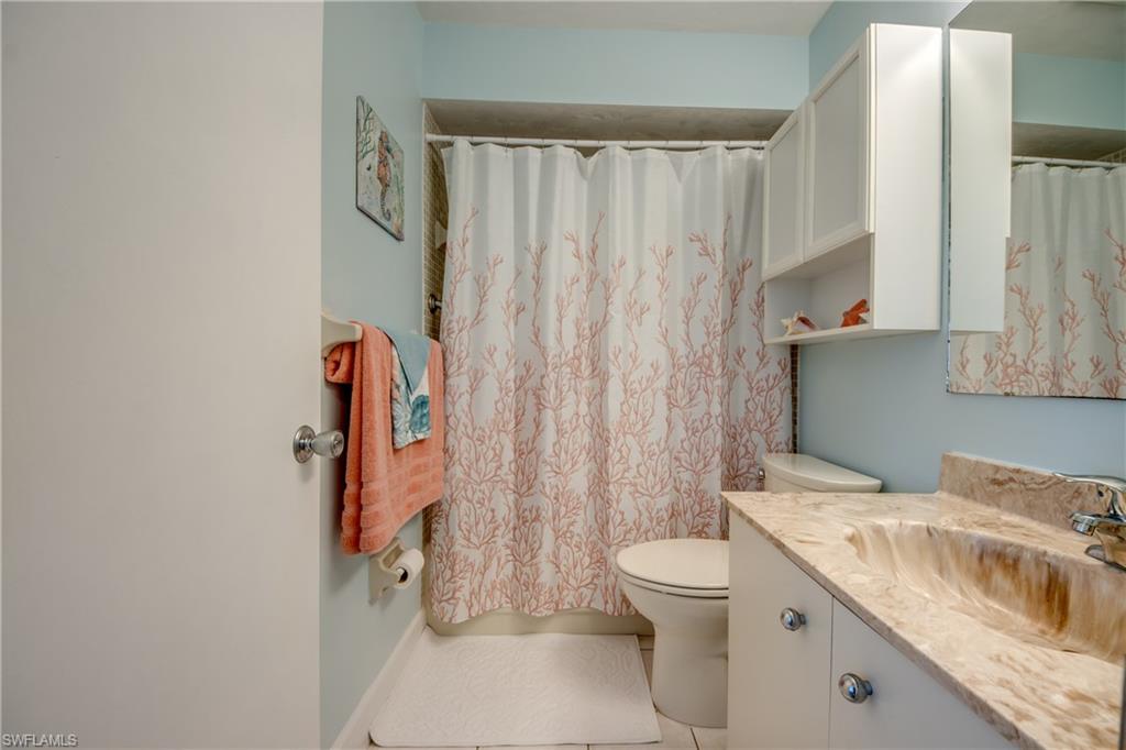 VILLA DE VERN CONDO - Residential