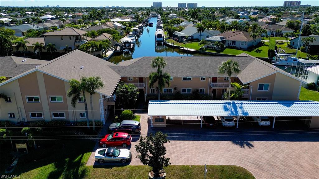 VILLA DE VERN CONDO - Residential