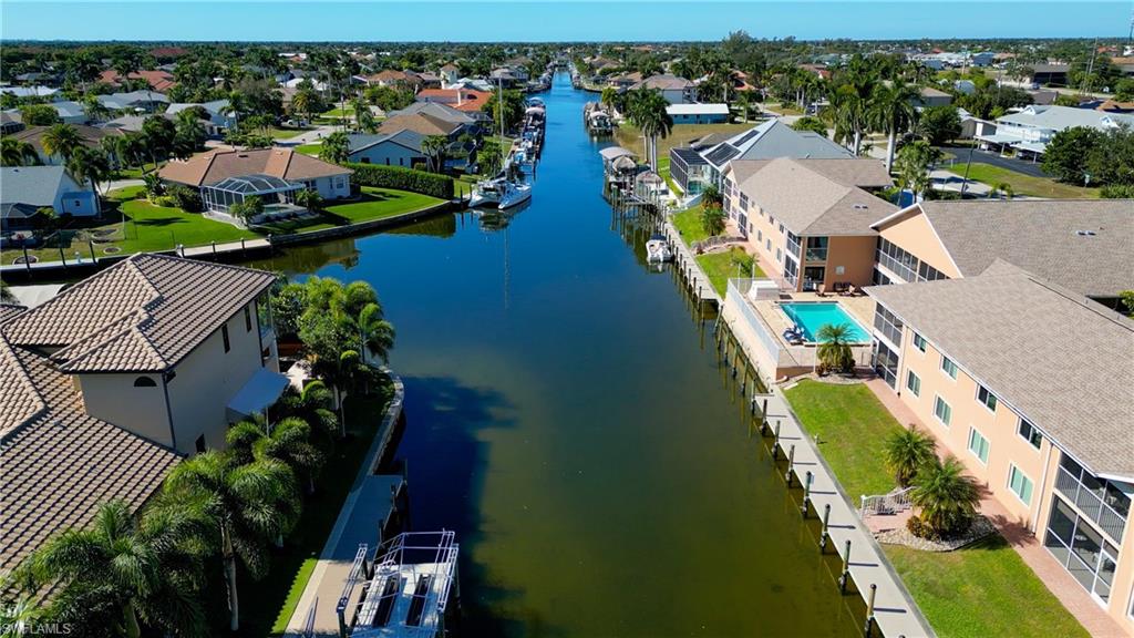 VILLA DE VERN CONDO - Residential