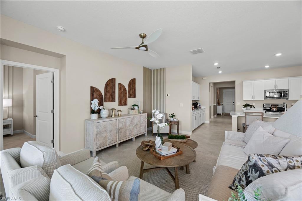 COUNTRY CLUB - Residential