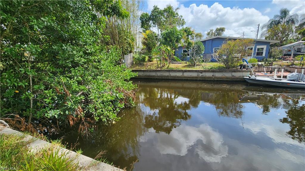 BROADVIEW MANOR - Land