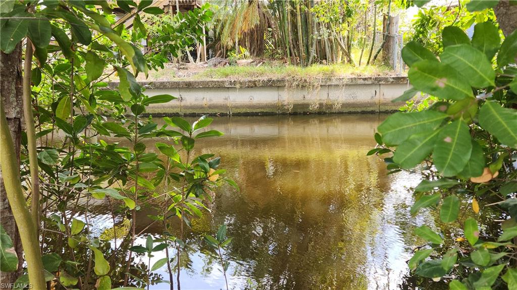 BROADVIEW MANOR - Land