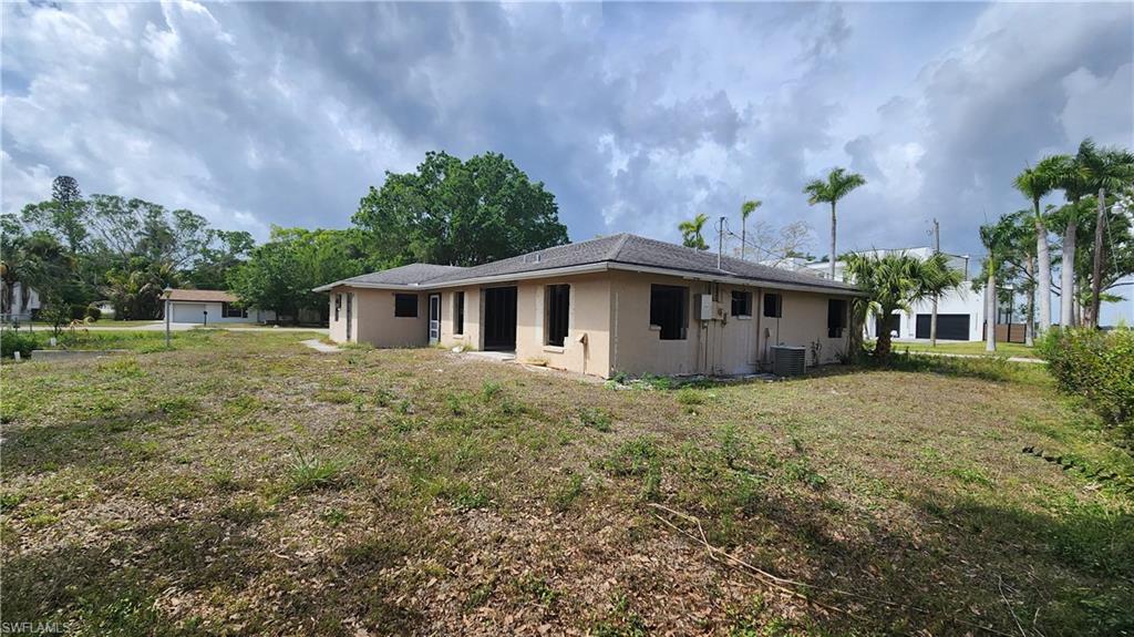 BROADVIEW MANOR - Land