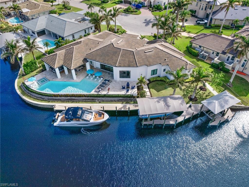 TOWN AND RIVER - Residential